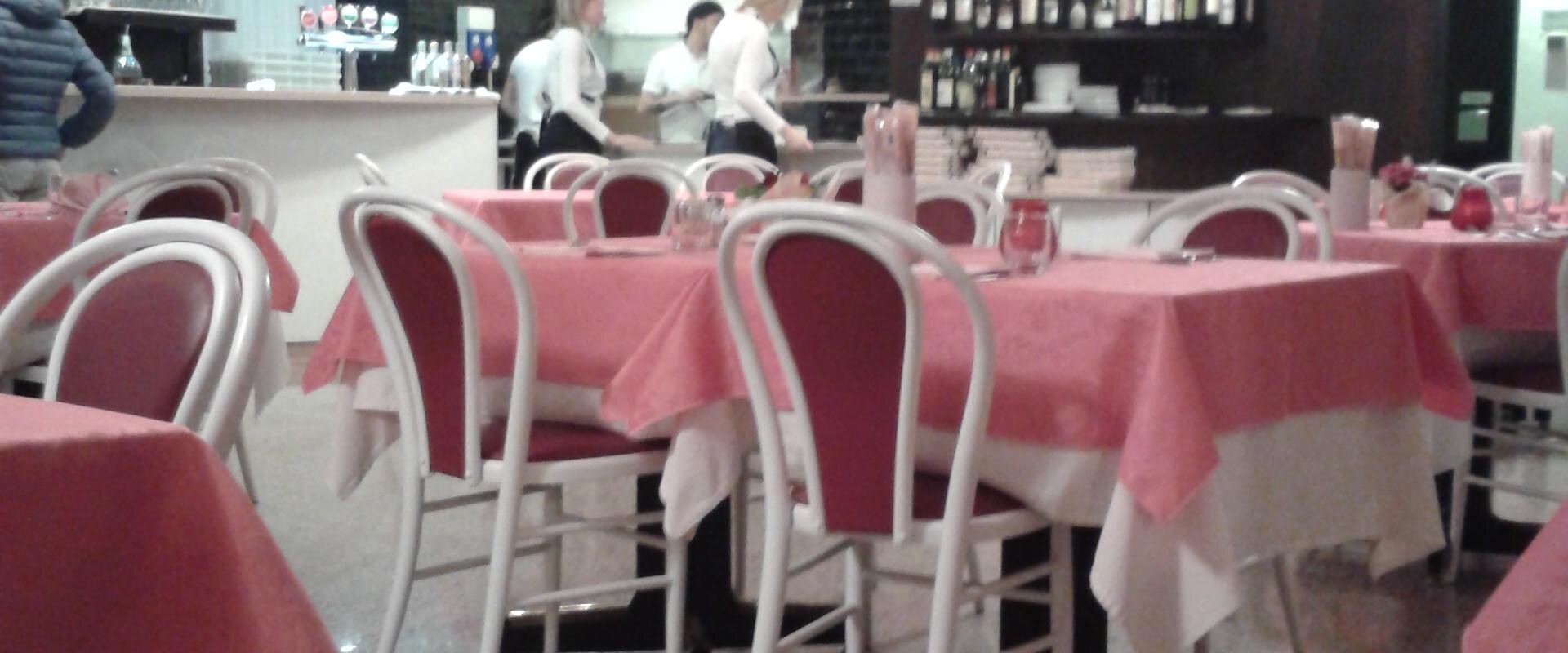 Ristorante Pizzeria Del Moro ad Almenno San Salvatore, esterno del locale