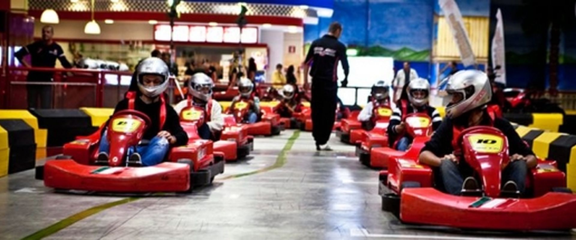 Pista per go-kart al coperto del centro Go-Go Kart a Cortenuova