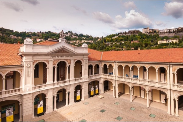 Istituto Imiberg Maria Immacolata di Bergamo in Via Santa Lucia