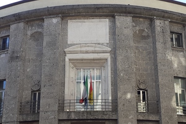 Liceo Scientifico Filippo Lussana, edificio razionalista in Via Angelo Maj a Bergamo