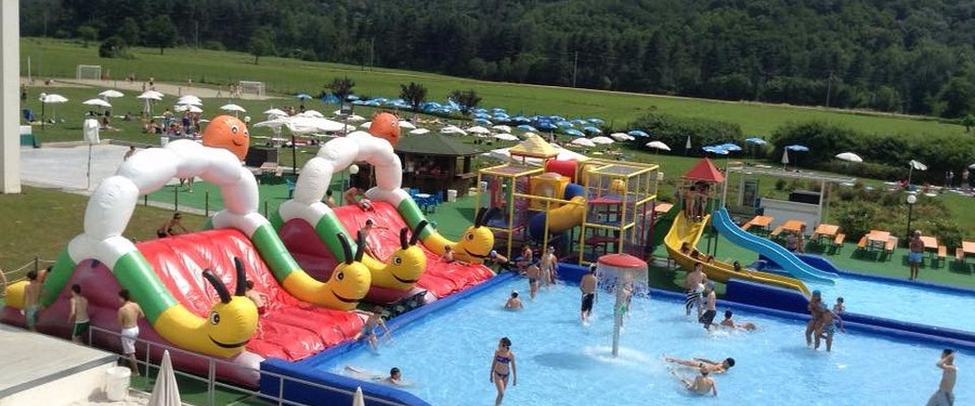 Parco acquatico Stile Nuoto Quadri ad Almè con scivoli e lagune per bambini