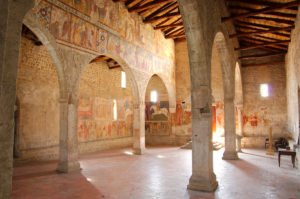 Chiesa di San Giorgio - Colonnato interno